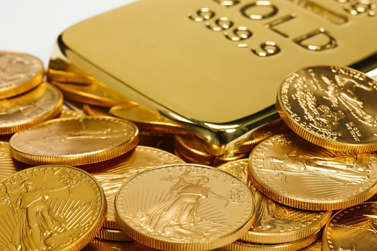 توقعات أسعار الذهب بعد زيادة المصنعية