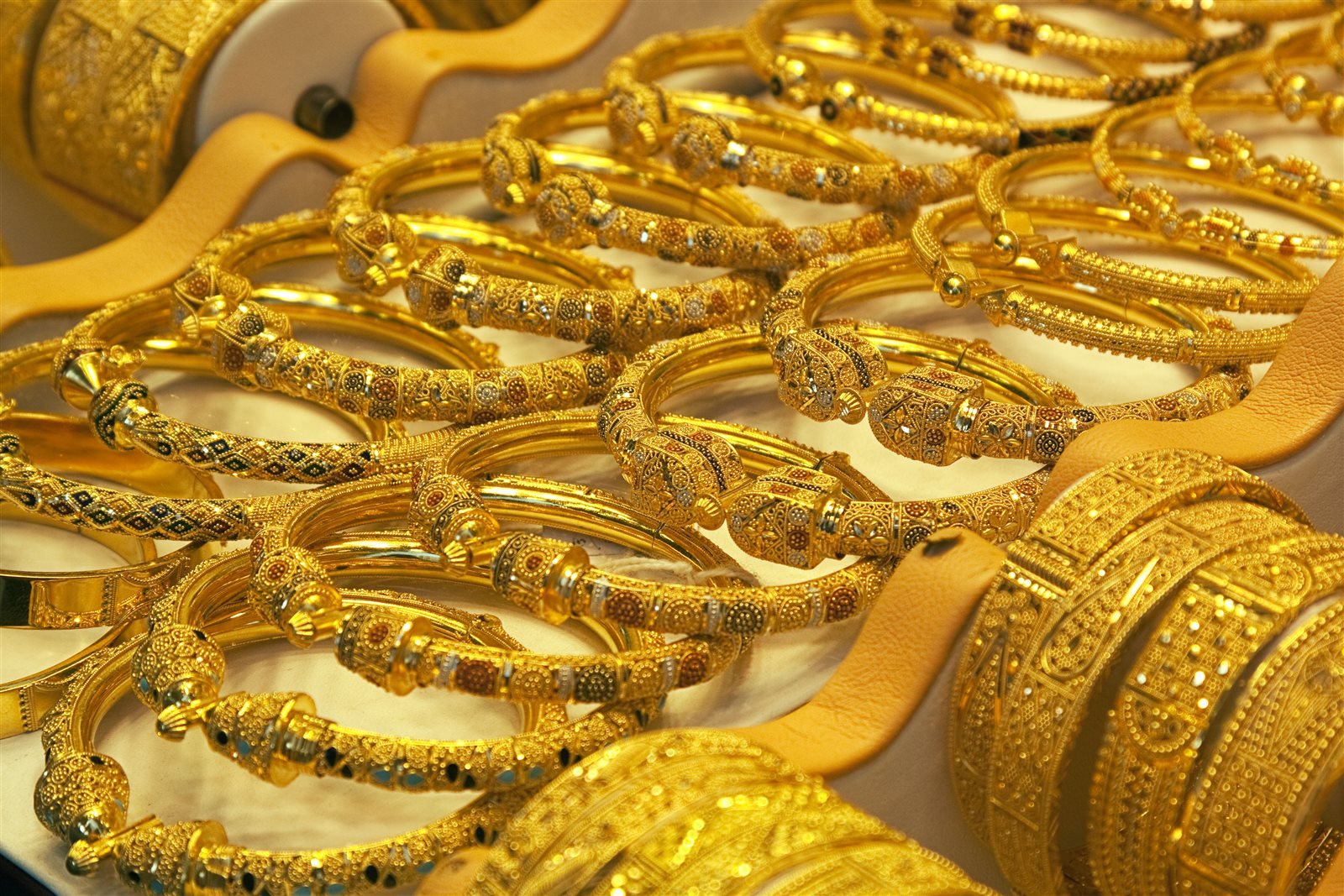 تضارب أسعار الذهب في مصر بعد تحرك سعر الدولار